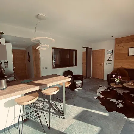 Apartament Lyoba *